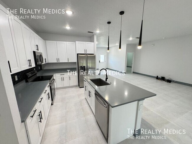 Building Photo - 2226 Rock Dr