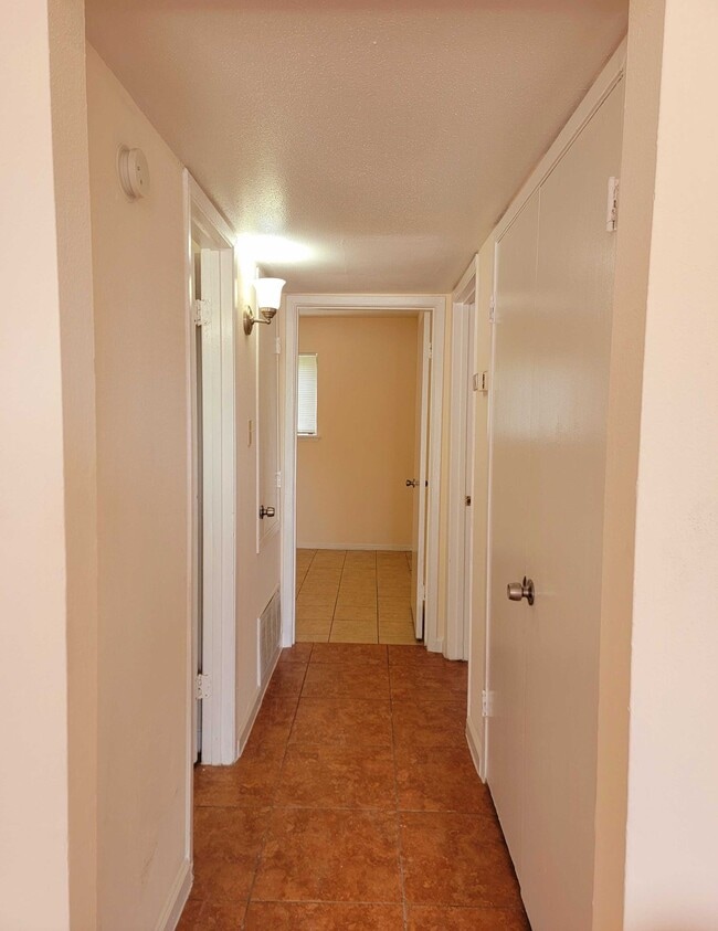 Building Photo - 7301 Jensen Dr