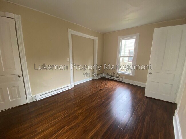 Building Photo - 525 Minor