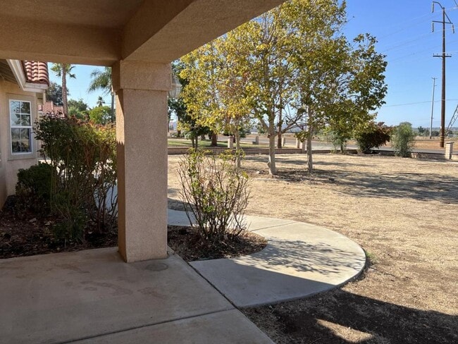 Building Photo - 25805 McLaughlin Rd