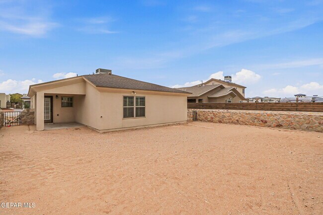 Building Photo - 14809 Tierra Crystal Ave