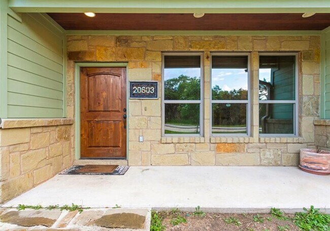 Building Photo - 20603 Ridgeview Rd