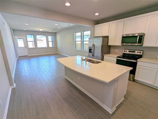 Building Photo - 121 Drifter Ln