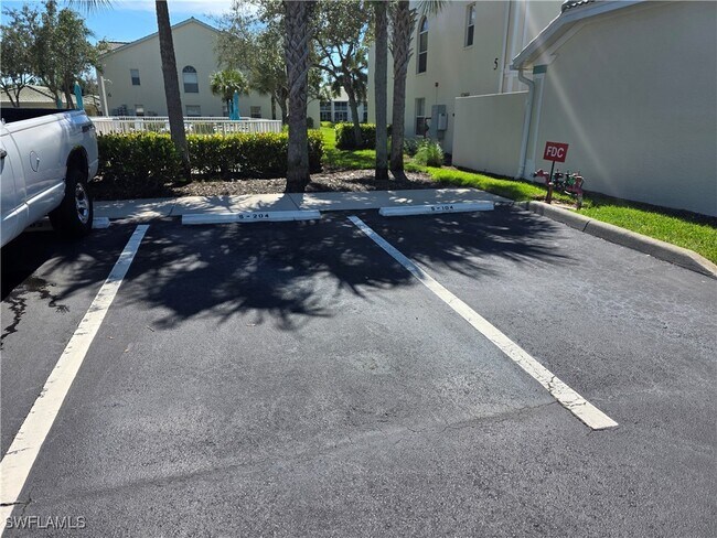 Building Photo - 4940 Cougar Ct S