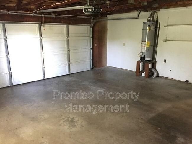 Building Photo - 1235 Peach Grove Ln