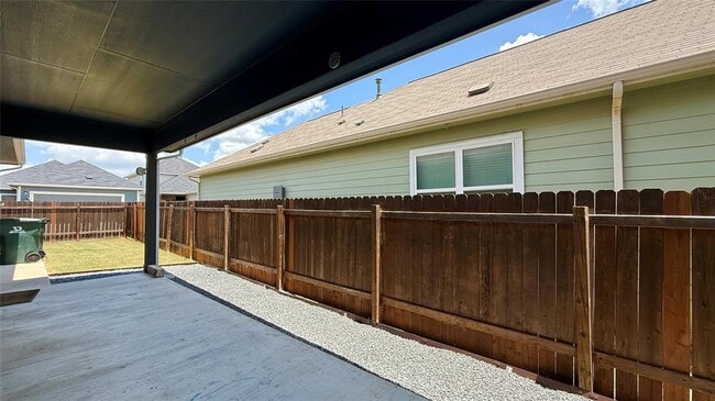 Building Photo - 156 Zion Dr