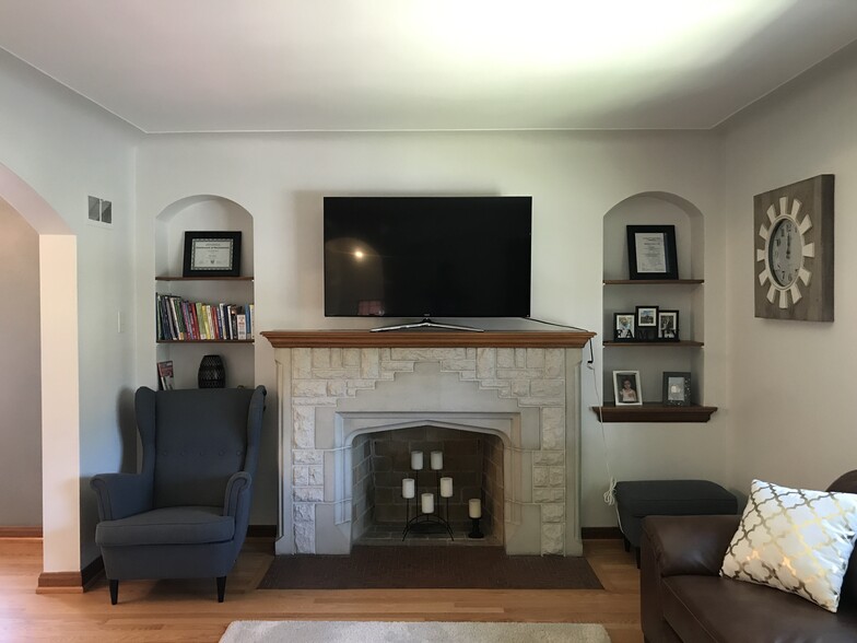Building Photo - 6266 Loran Avenue