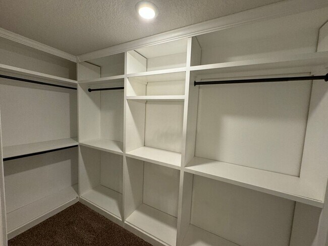 Building Photo - Pensacola/Beulah - Bridlewood - 5 bedroom,...