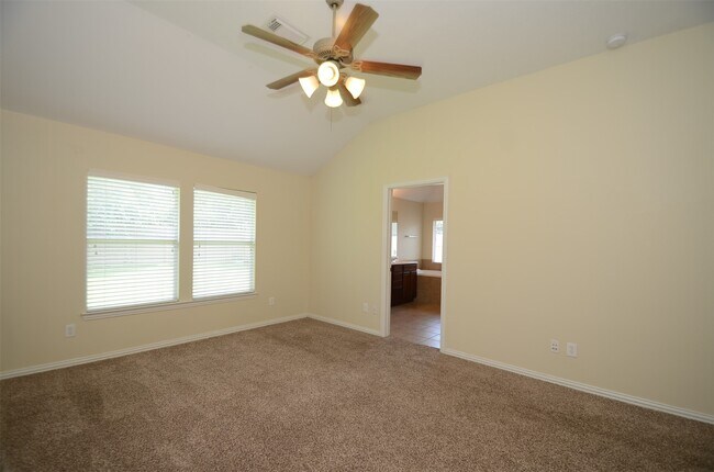 Building Photo - 23207 Dewflower Dr