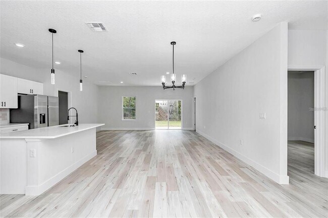 Building Photo - 3398 SW 165th Loop