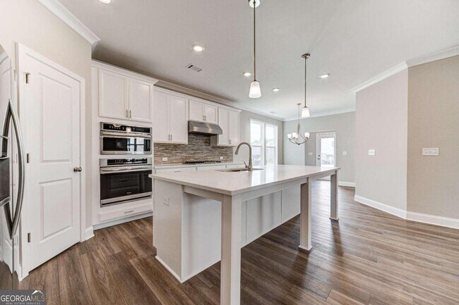 Building Photo - 1060 River Park Dr