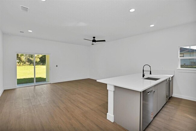 Building Photo - 13527 SW 100th Ln