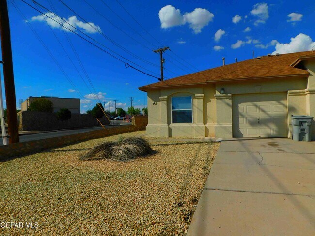 Building Photo - 11951 Diana Candia Ln