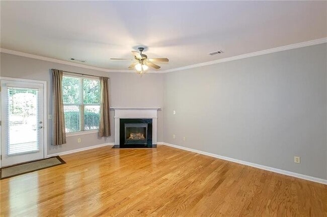 Building Photo - 127 Sunset Ln