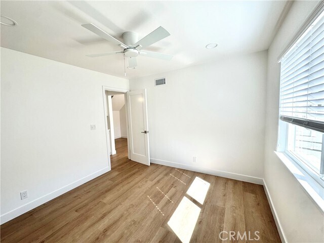 Building Photo - 9872 Kings Canyon Dr