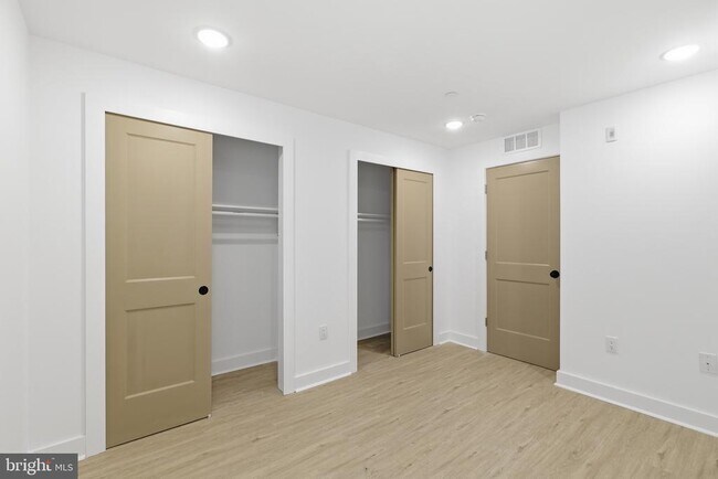 Building Photo - 4021 Brown St