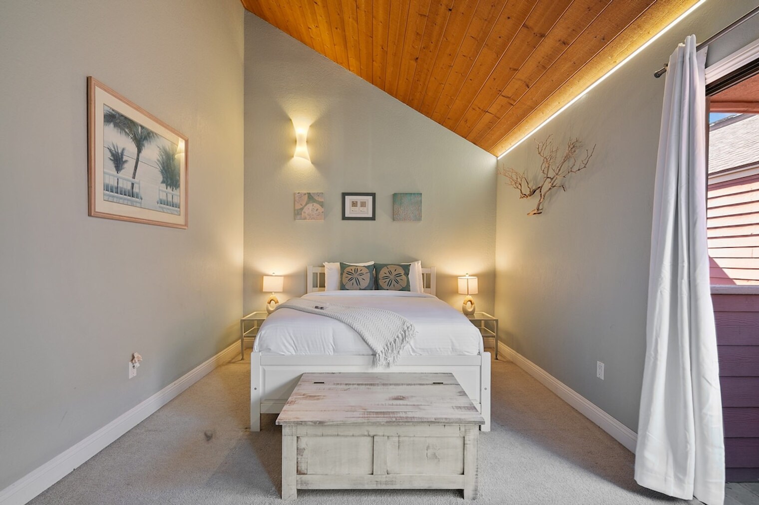 Building Photo - 737 Seacoast Dr