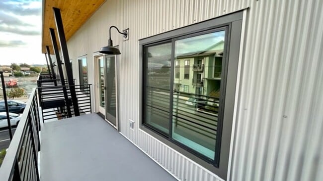 Building Photo - Brand New Construction Studio Apartment with Air Conditioning in the Ironworks Building