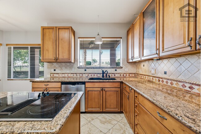Building Photo - 5Bed/3Bath House at 67th Ave/Deer Valley Rd! Ready for Immediate Move-In! -- GOLF COURSE VIEWS! R...