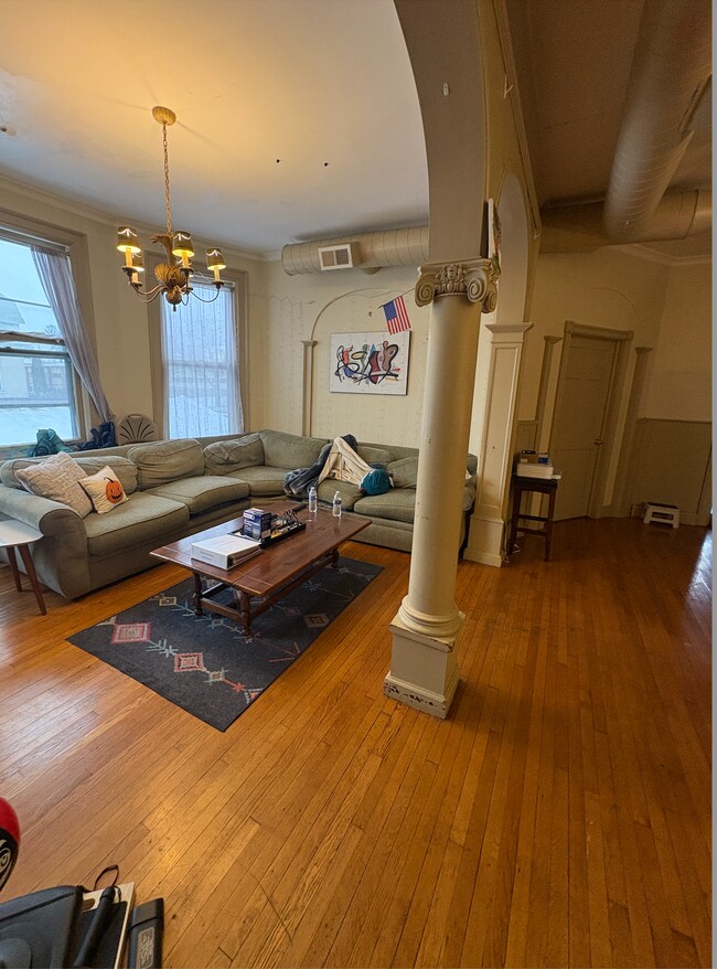 Building Photo - 509 Monroe Ave