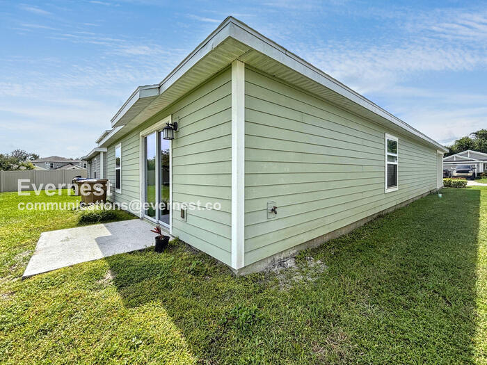 Building Photo - 1959 Ancestry Trl