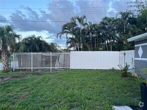 Building Photo - 3504 Lantana St
