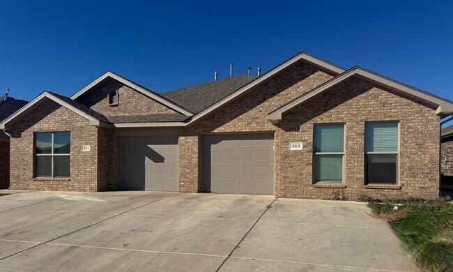 Building Photo - 2121 N Avenue J