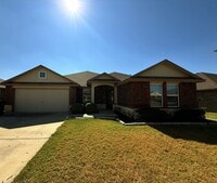 Building Photo - 704 W Gemini Ln