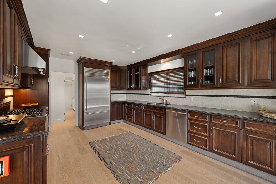 Building Photo - 1641 Tower Grove Dr