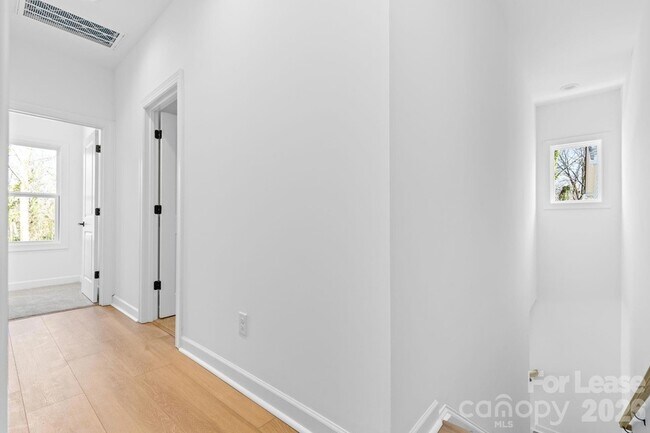 Building Photo - 3808 Odom Wy