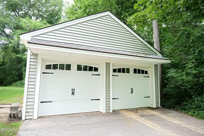 Building Photo - 1220 Ferry Rd