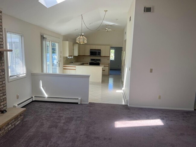 Building Photo - 6 Seabreeze Ln.