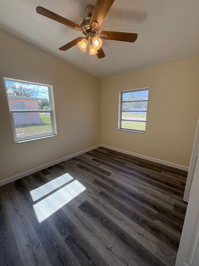 Building Photo - Totally Remodeled Deltona Beauty