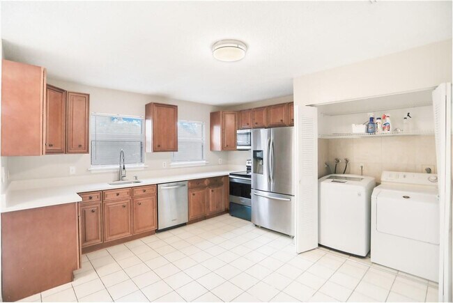 Building Photo - 4163 NW 114th Ave