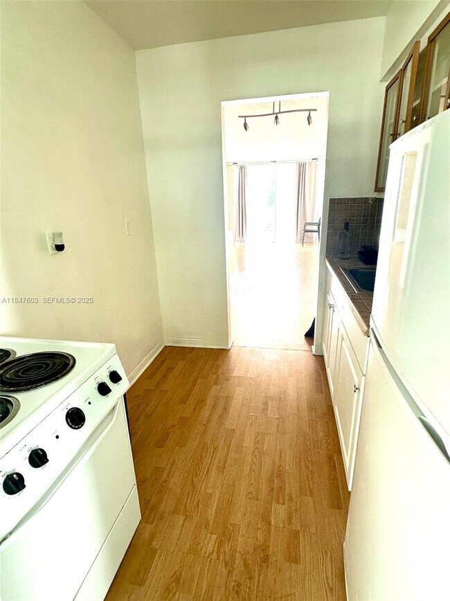 Building Photo - 1400 Pennsylvania Ave