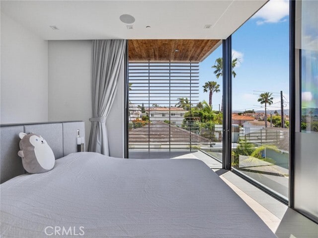 Building Photo - 703 N Lucia Ave