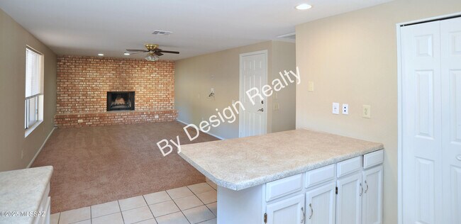 Building Photo - 7230 N Ulene Pl