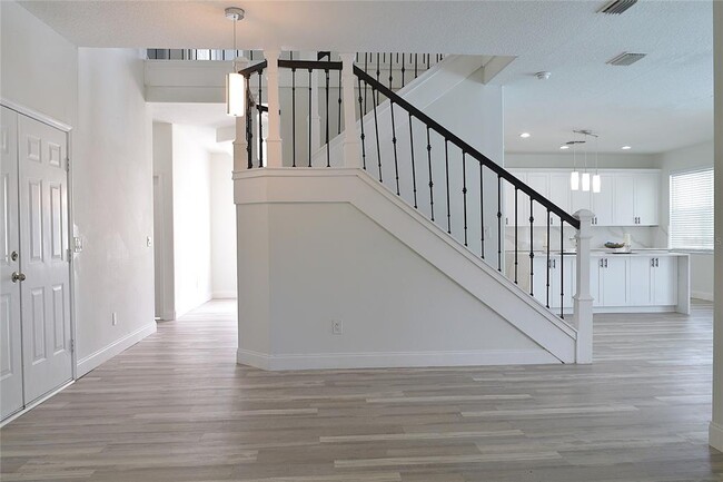 Building Photo - 5308 Cedarshake Ln
