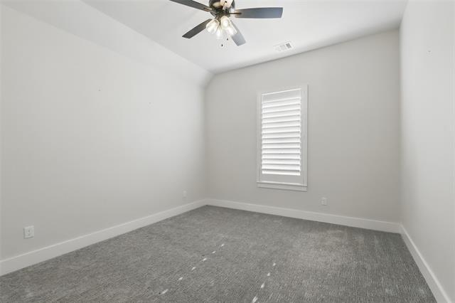 Building Photo - 1000 Hennesay Pk