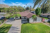 Building Photo - 4 Bedroom 2 Bath House for Rent Within Wal...
