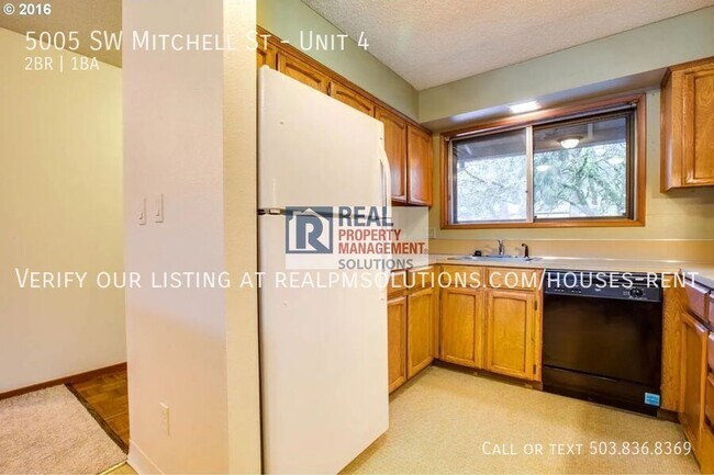 Building Photo - 5005 SW Mitchell St