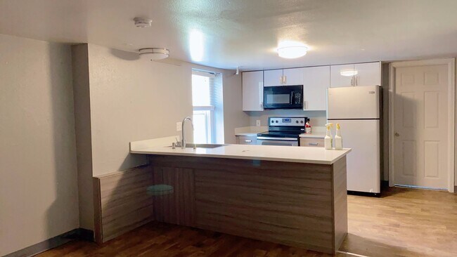 Building Photo - Rental -- Queen Anne