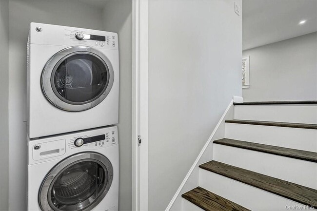 Building Photo - 1 Intervale Ave