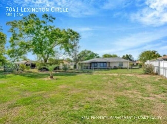 Building Photo - 7041 Lexington Cir