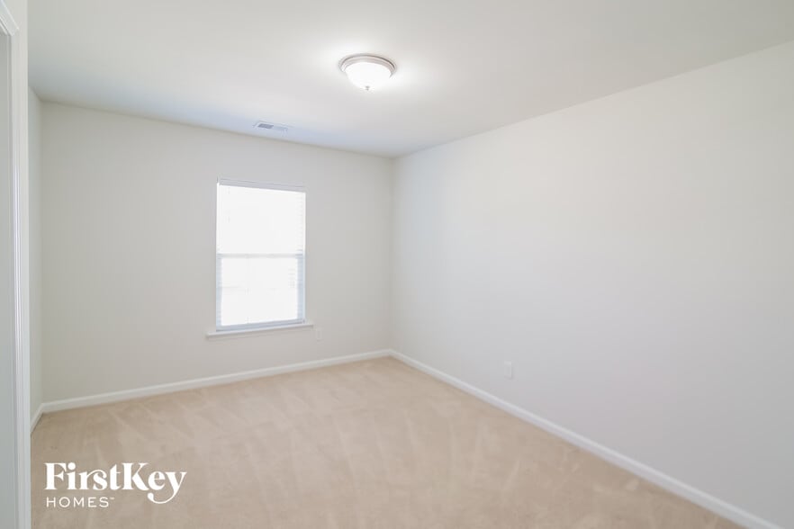 Building Photo - 5221 American Holly Ln