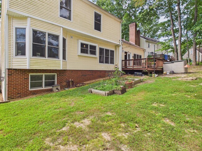 Building Photo - 6118 Walnut Landing Way