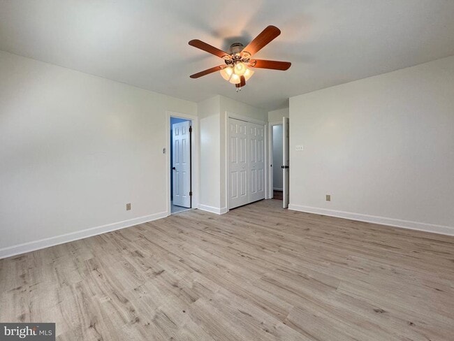 Building Photo - 11470 Mohawk Ct