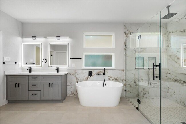 Building Photo - 14203 Sandalfoot St