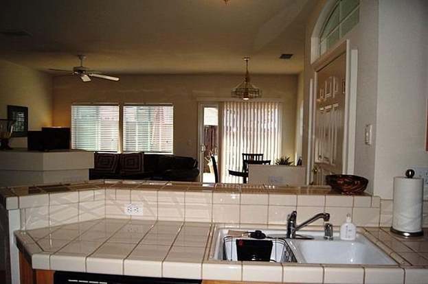 Building Photo - 1205 Albrighton Dr