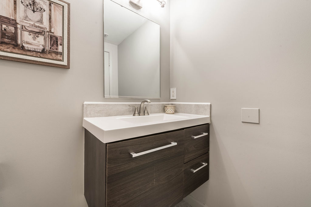 Bathroom - 238 Walker St SW